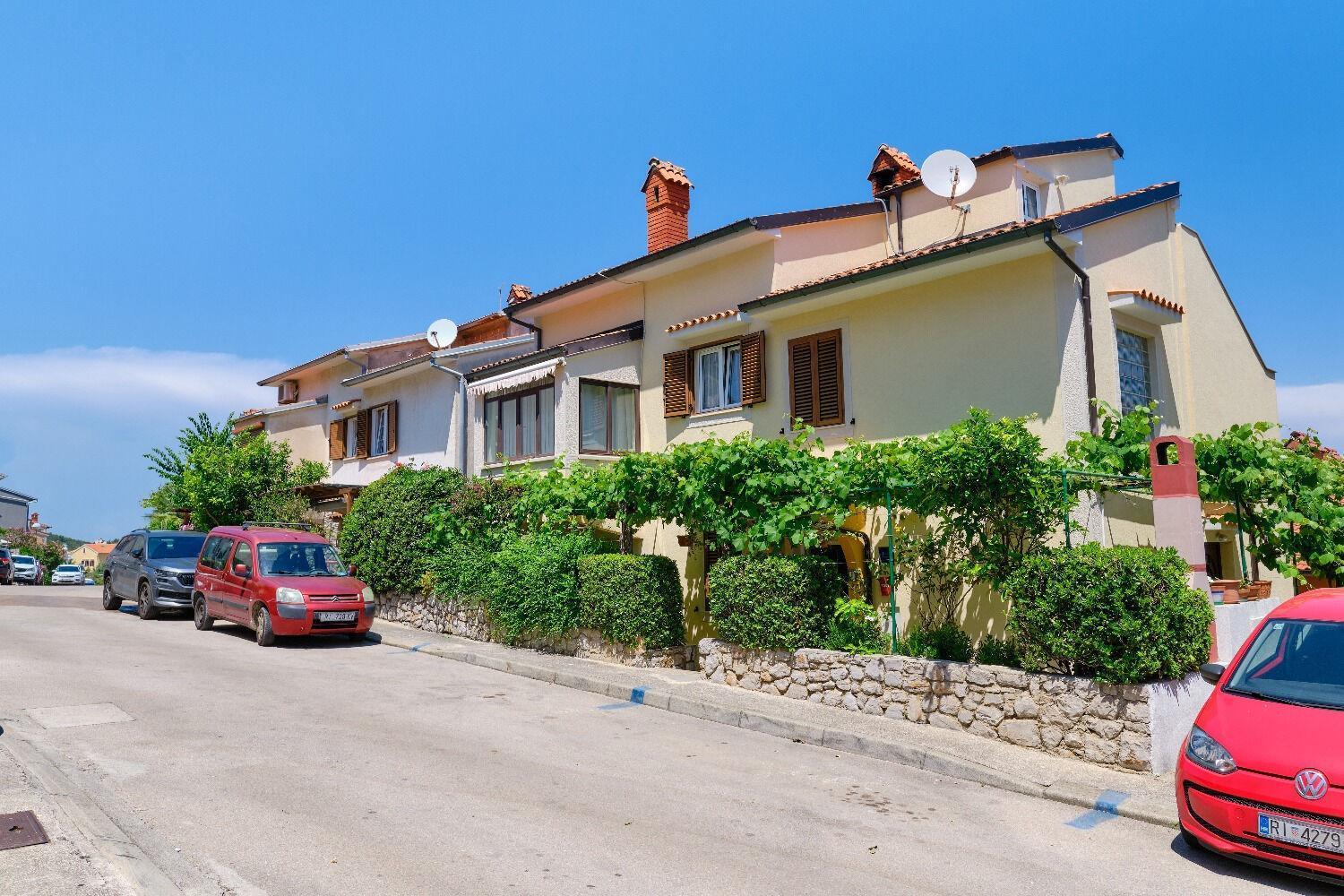 Apartments Nada - 150 M From Sea Мали-Лошинь Экстерьер фото