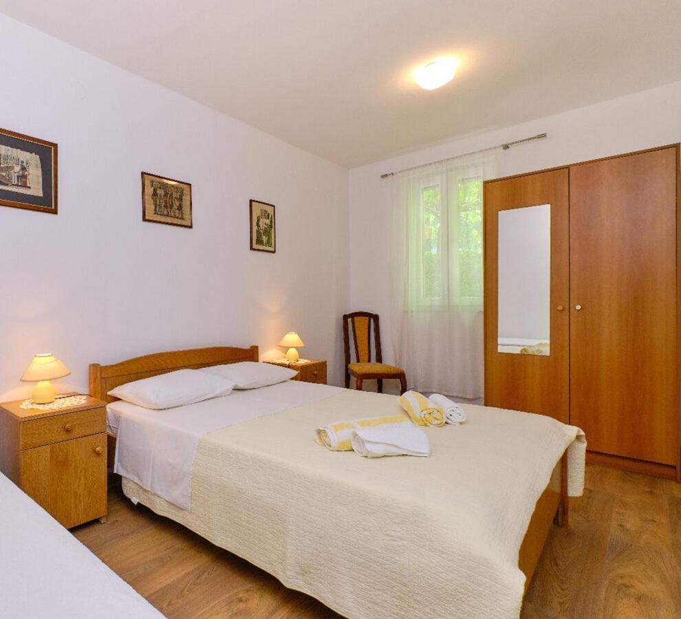 Apartments Nada - 150 M From Sea Мали-Лошинь Экстерьер фото